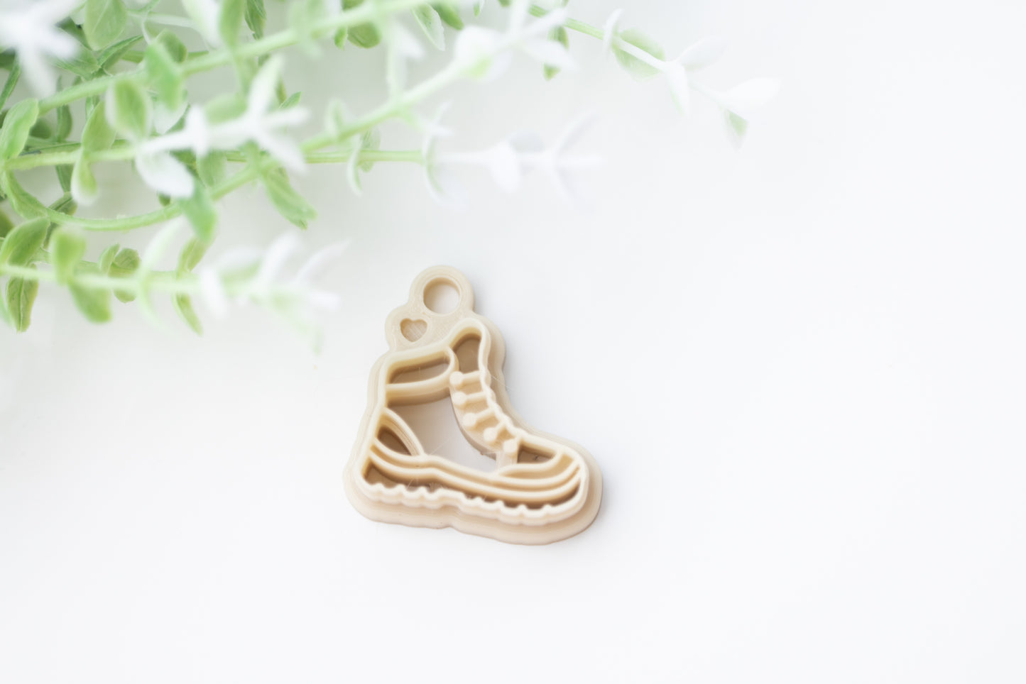 Hiking Boots Cutter