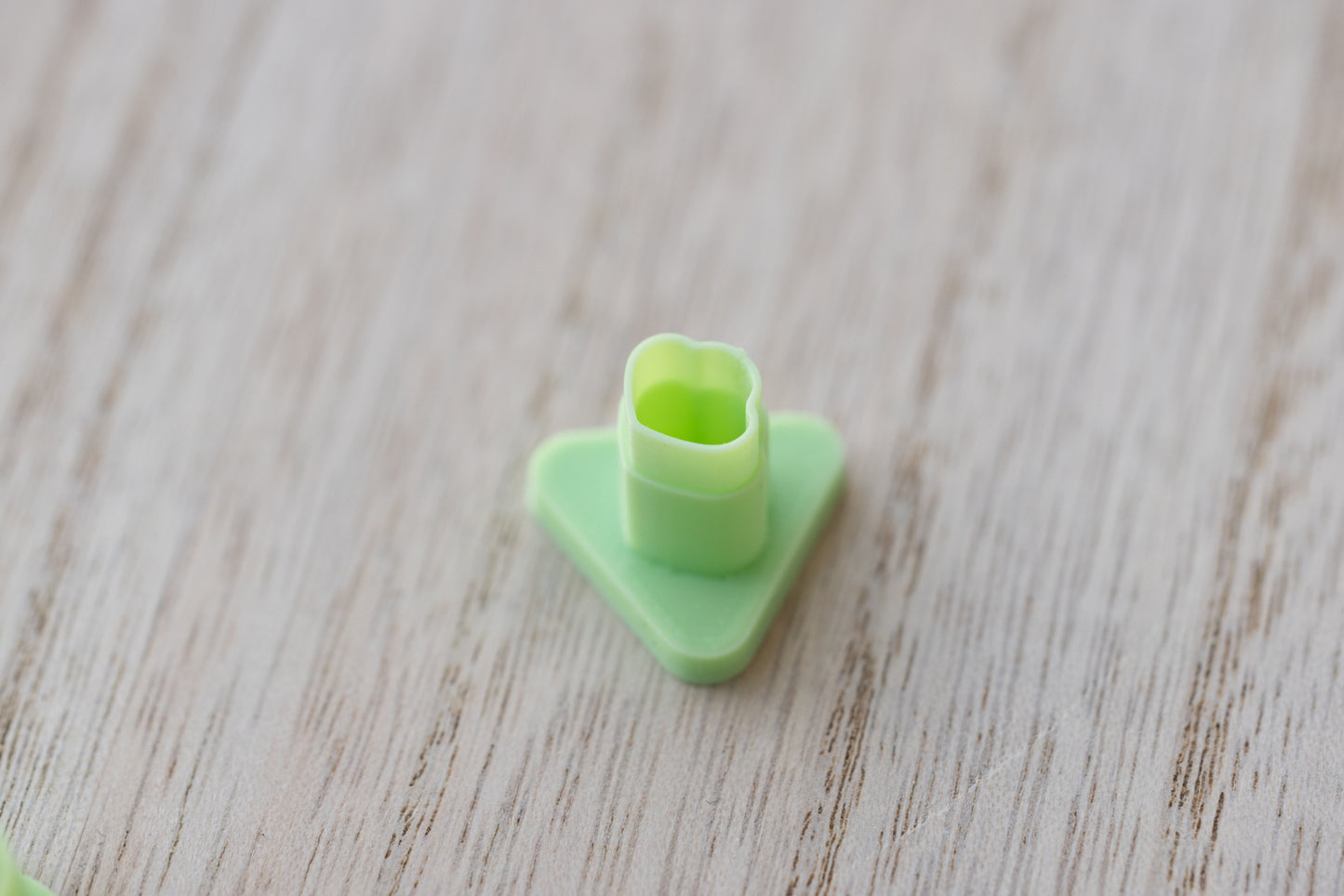 Scalloped Petal Stud Cutter