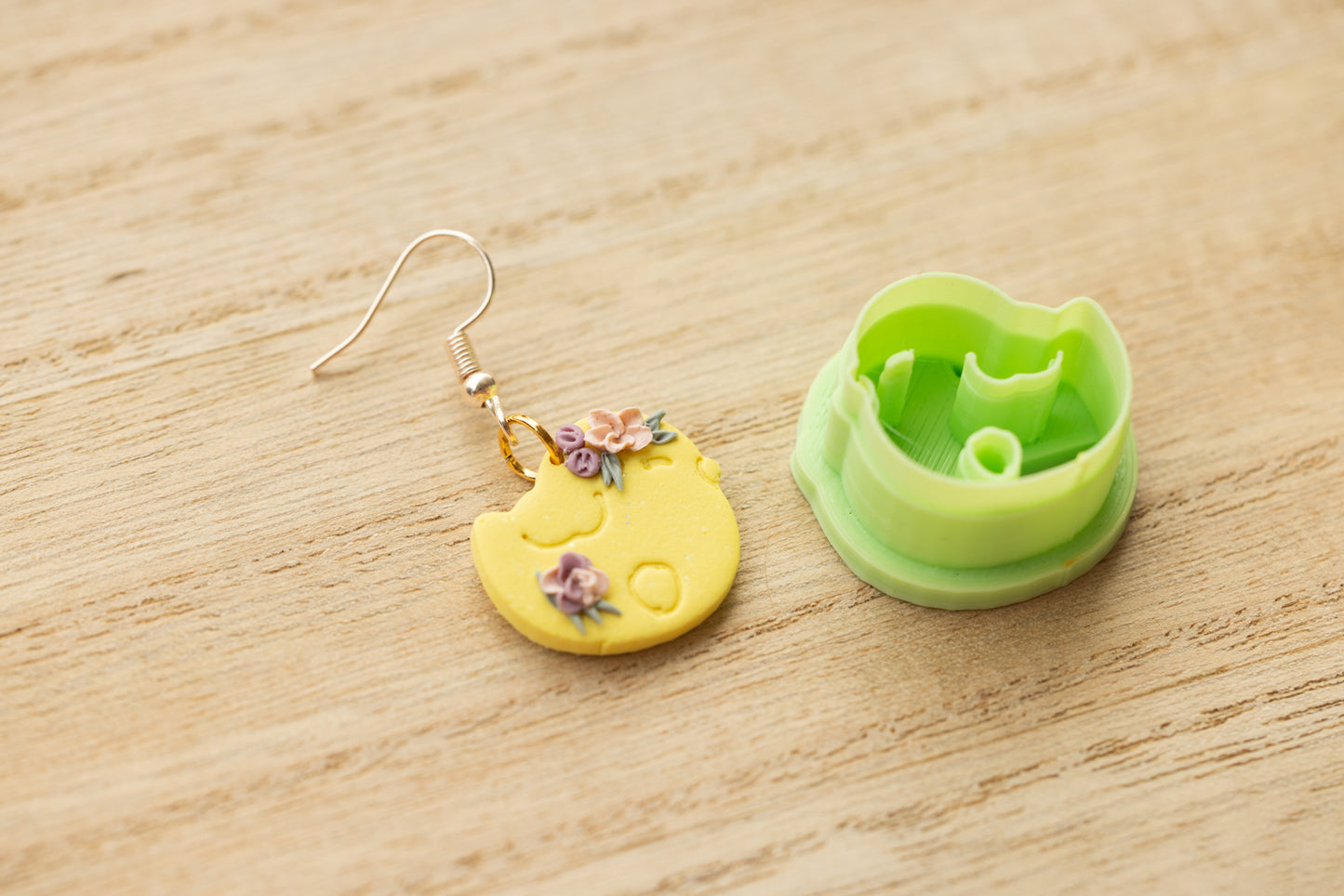 Sleepy Chick Easter Clay Cutter