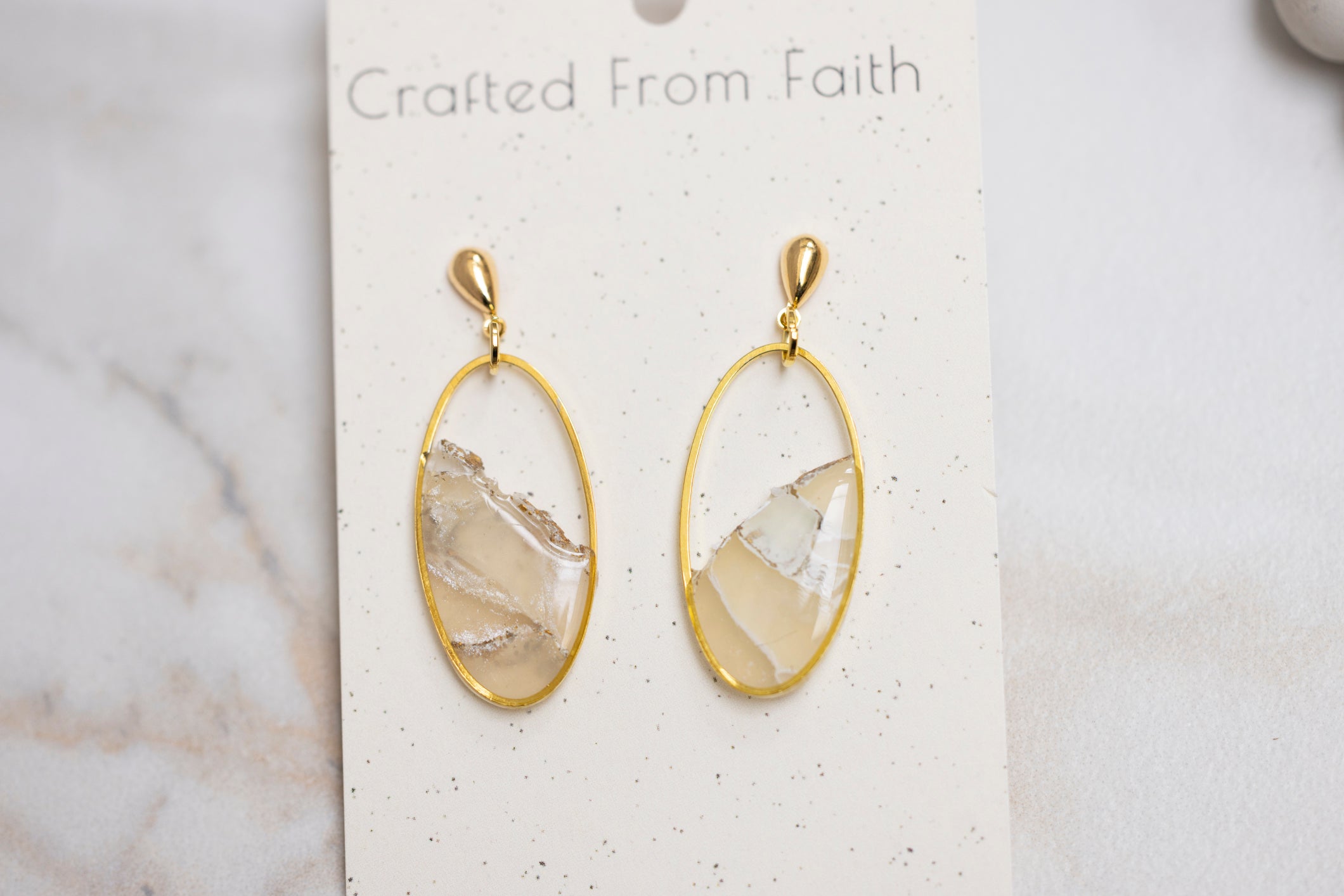 Stone Quartz Oval Dangles