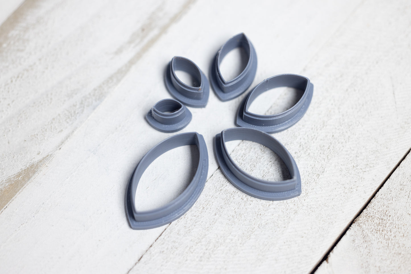 Pointed Oval Petal Clay Cutter