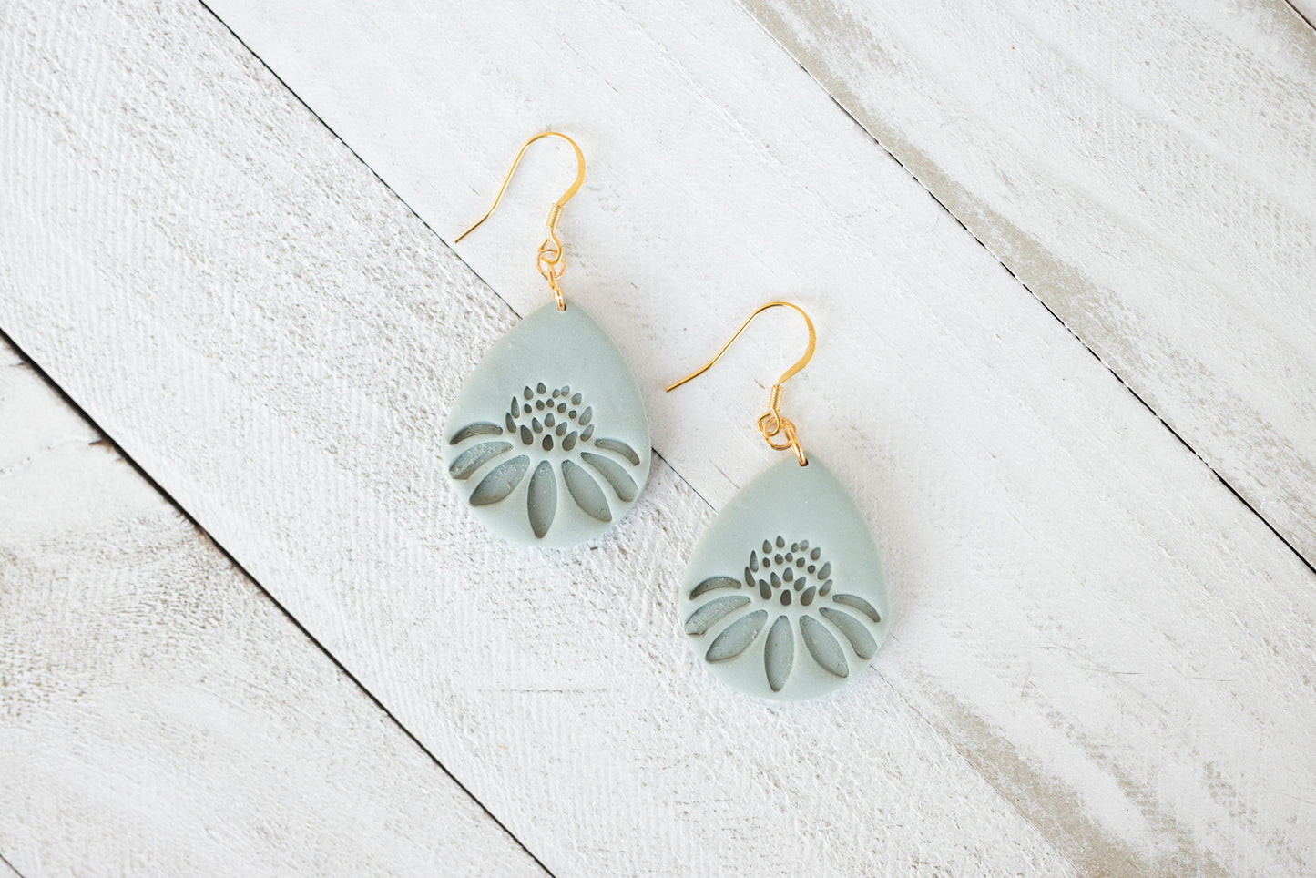 Daisy Teardrop Earrings